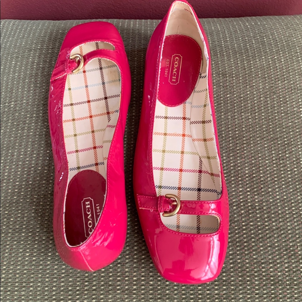 Coach Ellyce Patent Leather Ballet Flats in Vibrant Pink with Gold Accent - Picture 8 of 13